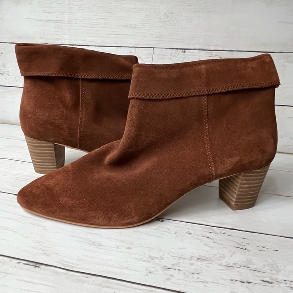 Lucky Brand Zaprika Suede Cuffed Bootie Faux Stack Wood Heels NWOB Size 8 1/2 - Picture 7 of 11